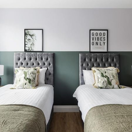 Stylish & Spacious 3 Bed Apartment With Fast Wifi, Close To Tube & Wembly Londýn Exteriér fotografie