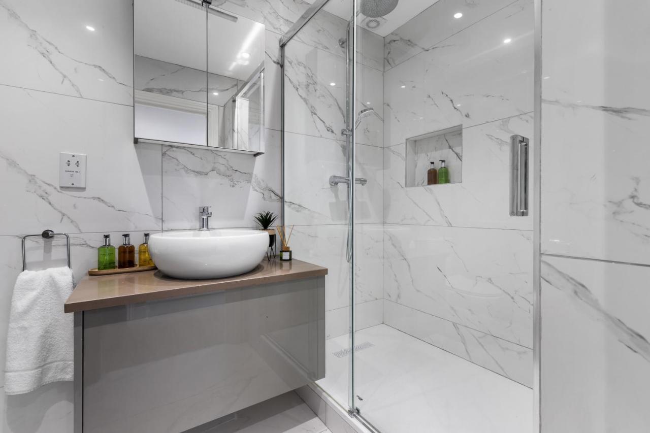 Stylish & Spacious 3 Bed Apartment With Fast Wifi, Close To Tube & Wembly Londýn Exteriér fotografie