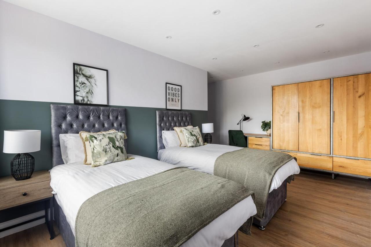 Stylish & Spacious 3 Bed Apartment With Fast Wifi, Close To Tube & Wembly Londýn Exteriér fotografie