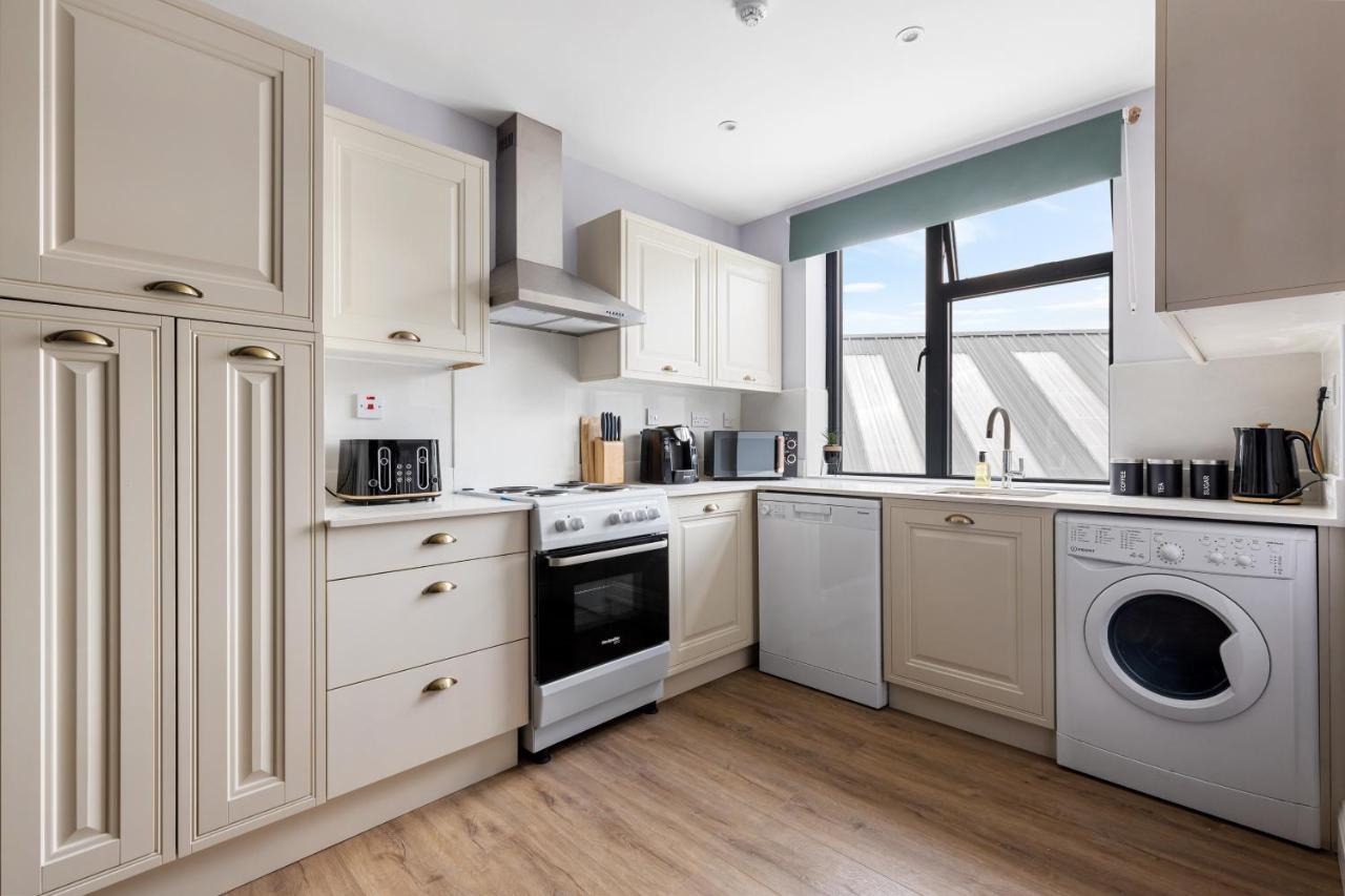 Stylish & Spacious 3 Bed Apartment With Fast Wifi, Close To Tube & Wembly Londýn Exteriér fotografie