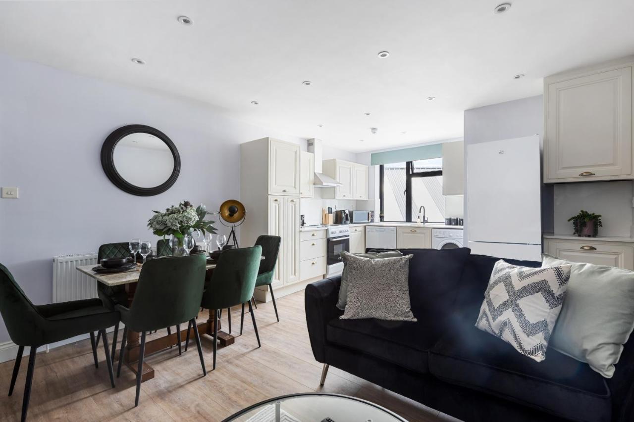 Stylish & Spacious 3 Bed Apartment With Fast Wifi, Close To Tube & Wembly Londýn Exteriér fotografie